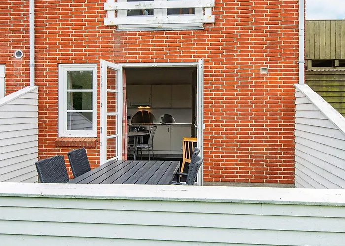 5 Person In Romo Sønderby