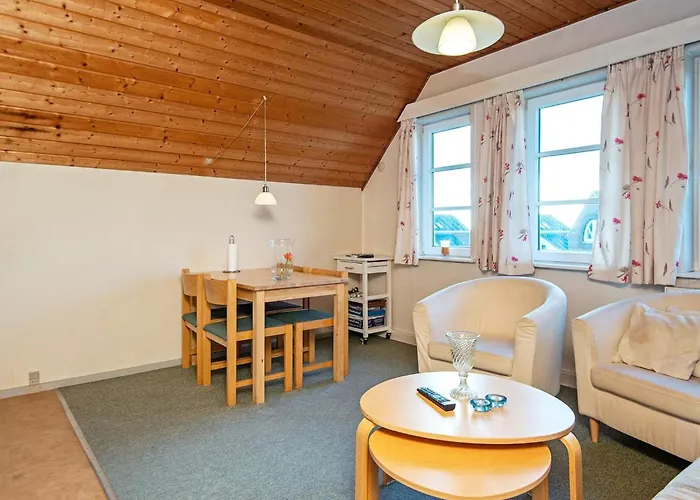 5 Person In Romo Sønderby